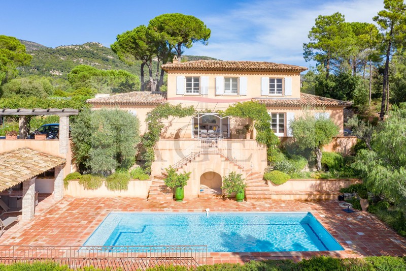 Vente villa Le Plan-de-la-Tour Vente villa Le Plan-de-la-Tour Villa Le Plan-de-la-Tour Golfe de st tropez, achat villa 4 chambres 200 m²