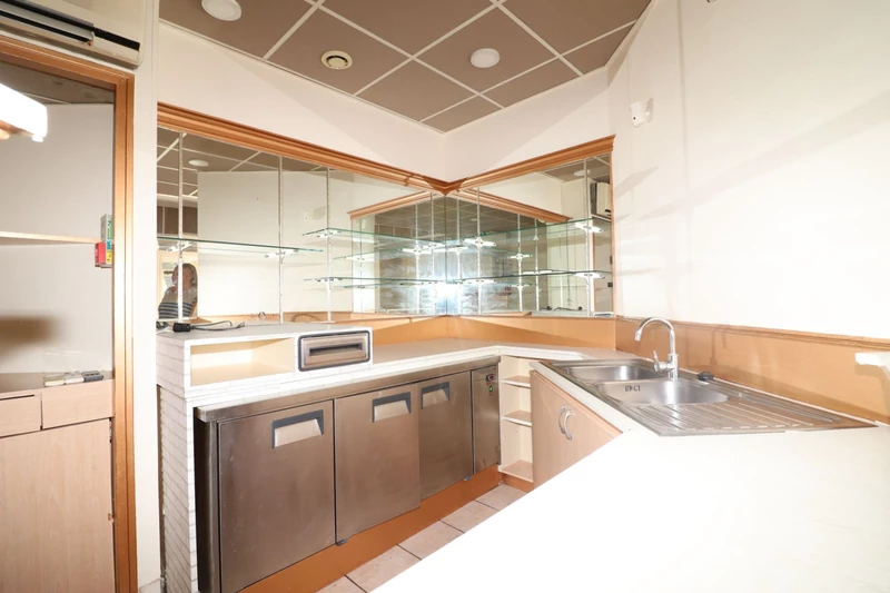 Professionnel local commercial Canet-en-Roussillon  