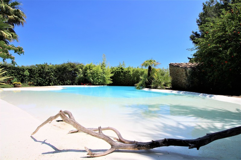Photo Villa Saint-Cyr-sur-Mer achat villa 6 chambres 180 m²