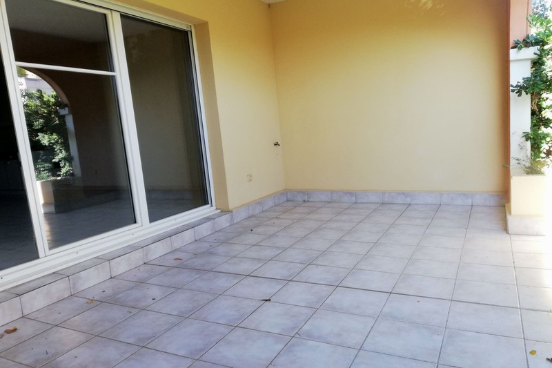 Photo Apartment Saint-Cyr-sur-Mer to buy apartment 3 rooms 64 m²