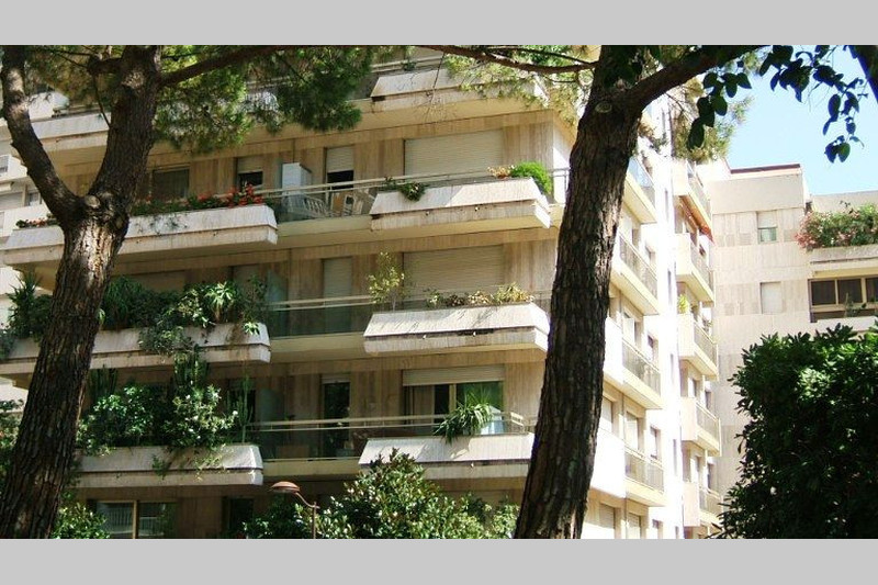 Apartment Monaco Saint roman,  Rentals apartment  1 room   33&nbsp;m&sup2;
