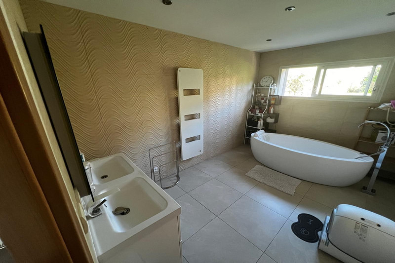 Vente villa contemporaine Saint-Privat-des-Vieux  