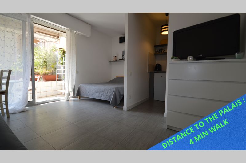 Appartement Cannes Centre-ville (banane),  Location saisonnière appartement  1 pièce   25&nbsp;m&sup2;