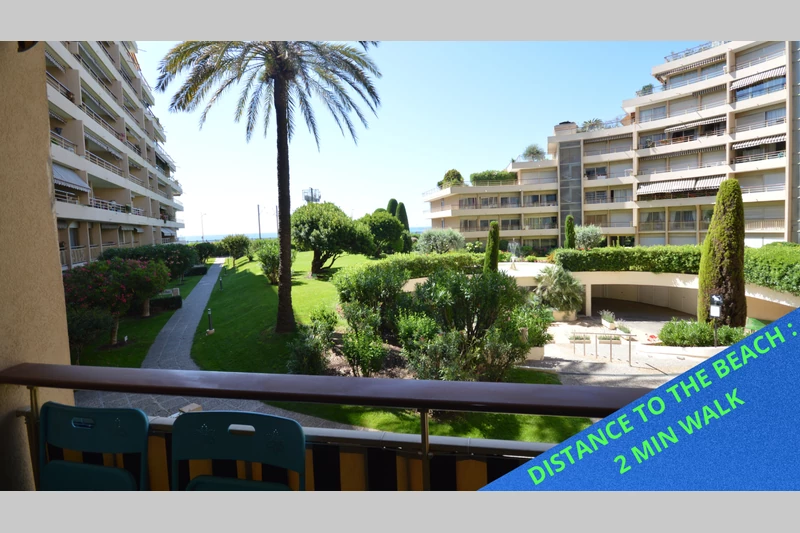 Appartement Cannes  Location saisonnière appartement  3 pièces   78&nbsp;m&sup2;