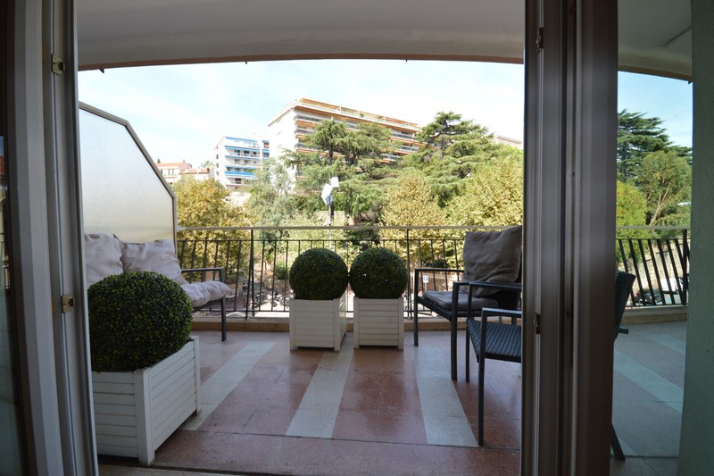Appartement Cannes Stanislas,  Location saisonnière appartement  3 pièces   60&nbsp;m&sup2;