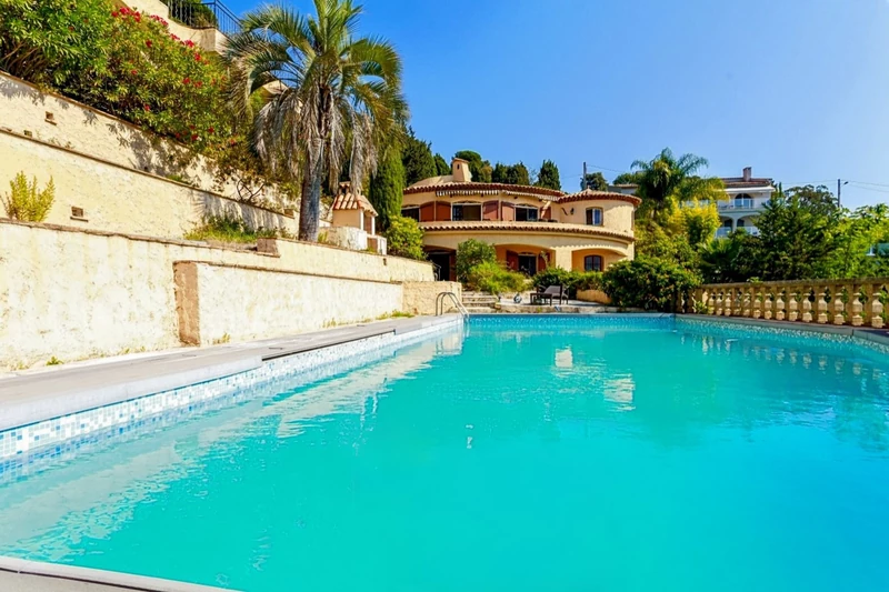 Villa contemporaine Cannes Super cannes,  Vacation rental villa contemporaine  3 bedrooms   300&nbsp;m&sup2;