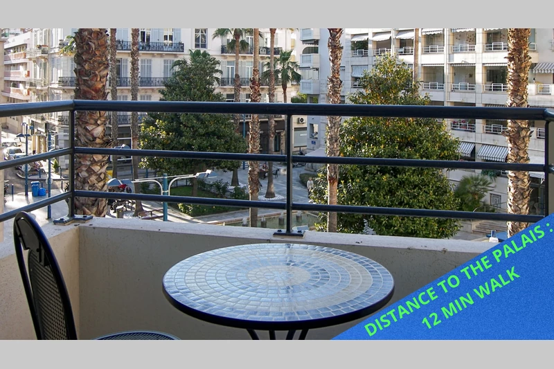 Appartement Cannes  Location saisonnière appartement  3 pièces   65&nbsp;m&sup2;