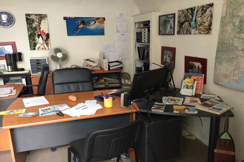 Photo Bureau Ganges Professionnel bureau 28 m²