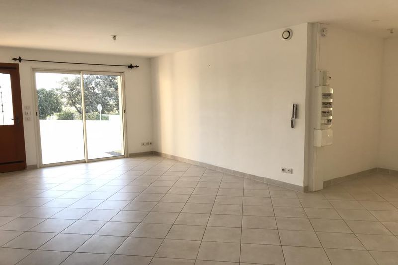 Photo Appartement Le Crès Centre-ville, Location appartement 3 pièces 69 m²
