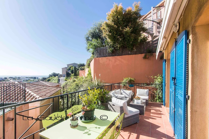Photo House Saint-Laurent-du-Var   to buy house  3 bedroom   66&nbsp;m&sup2;