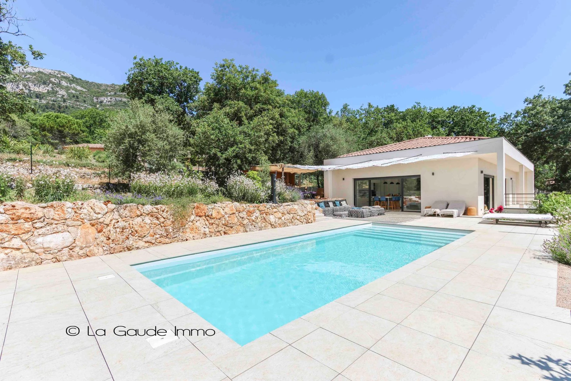 Maison 3 pièces 34 m² · à Saint Jeannet · 34 m² · 880 000 €