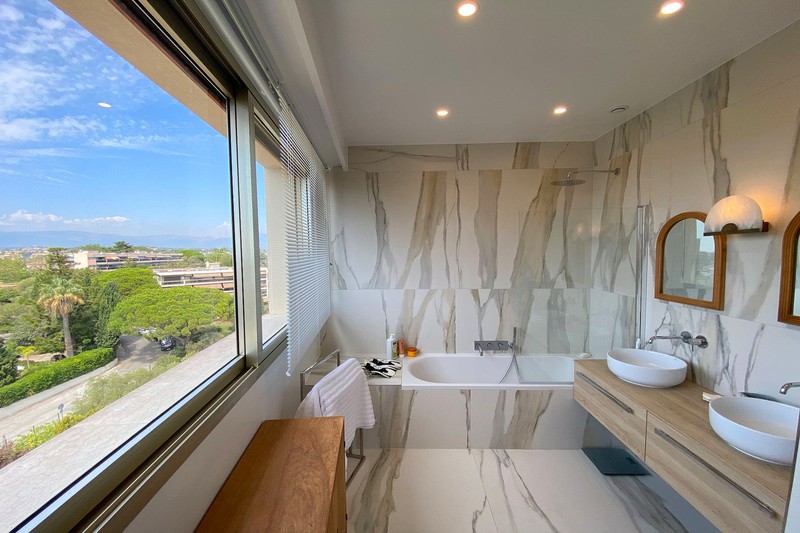 Location saisonnière appartement Antibes  