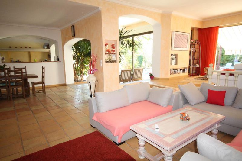 Location saisonnière villa Juan-les-Pins  