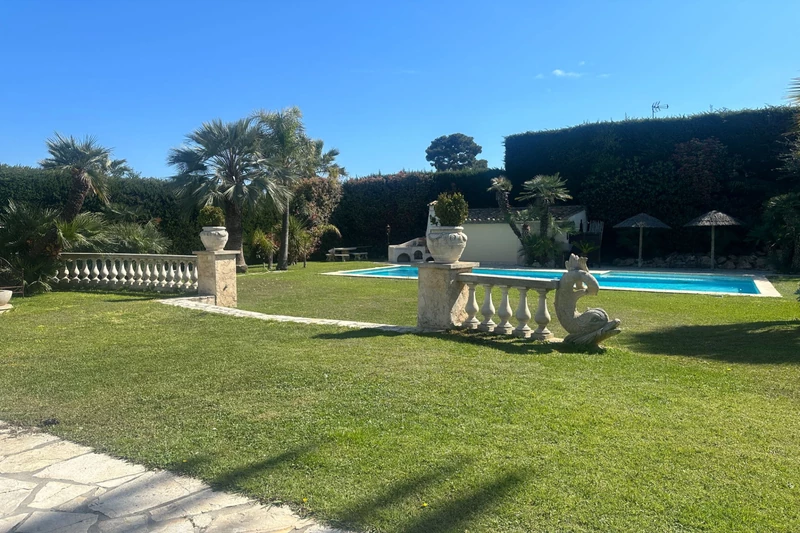 Location saisonnière villa Juan-les-Pins  