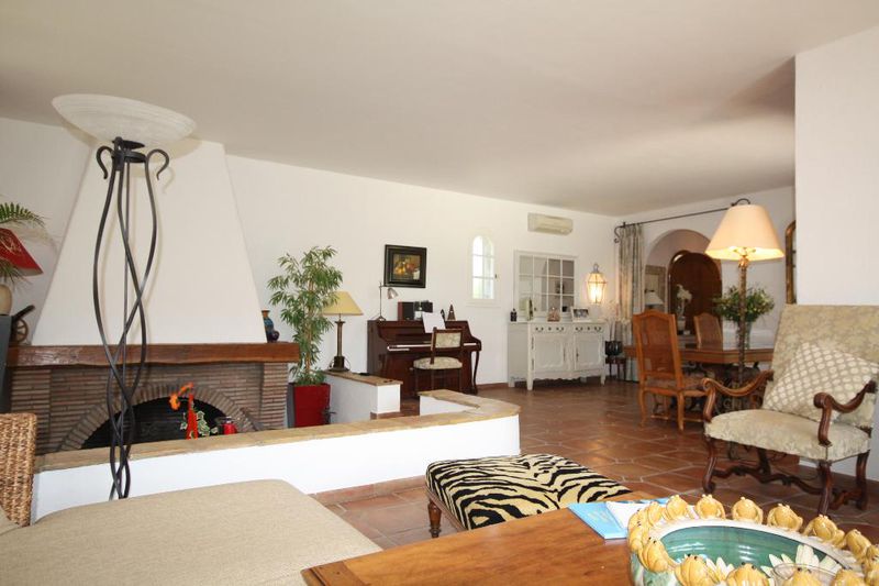 Location saisonnière villa Juan-les-Pins  