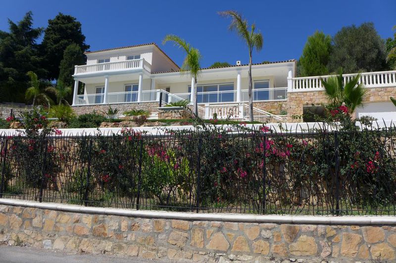 Location saisonnière villa Vallauris  