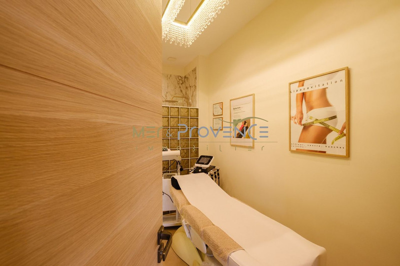 Professionnel local commercial Sainte-Maxime  