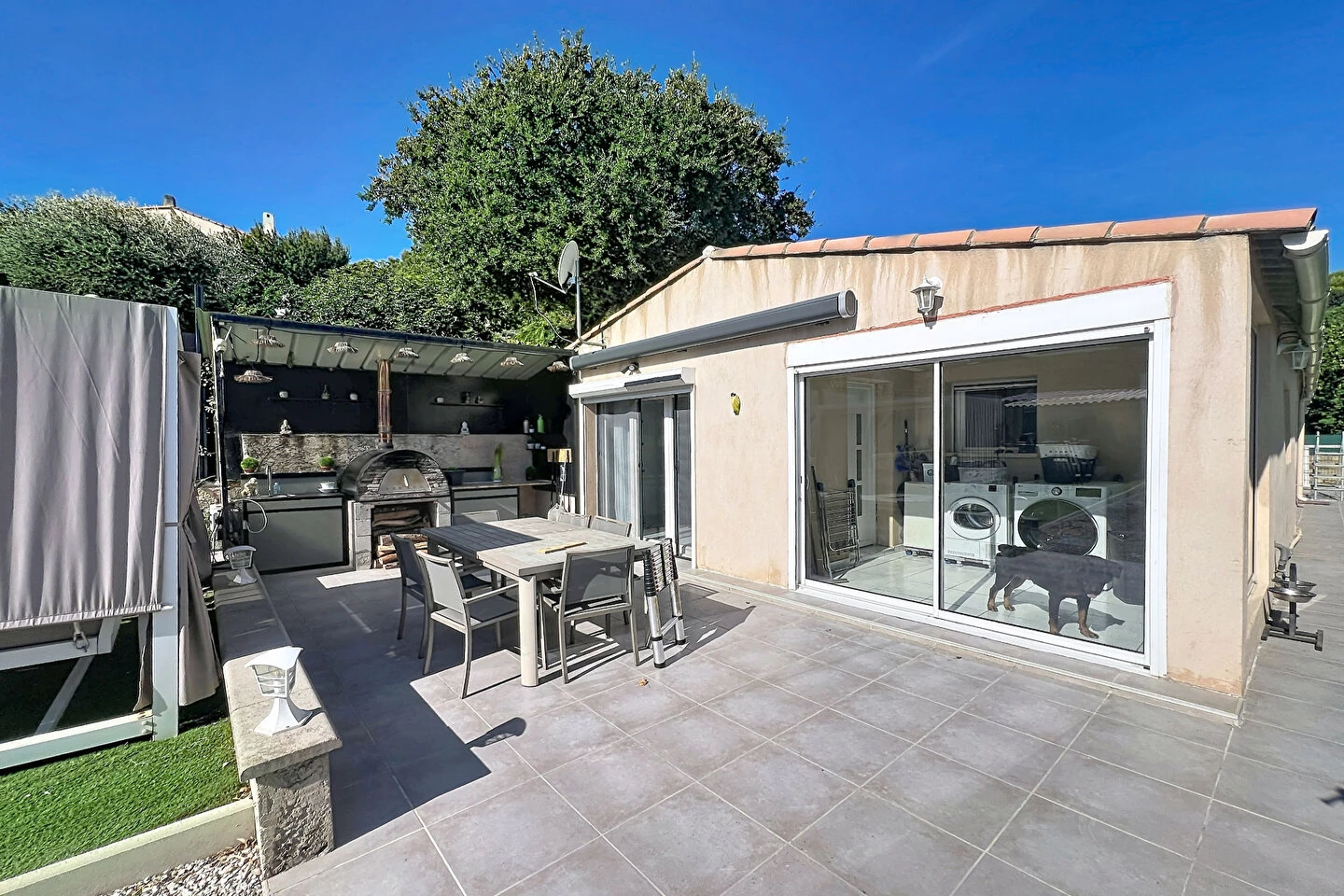 Maison 96 m² · à Saint-Savournin · 96 m² · 567 000 €