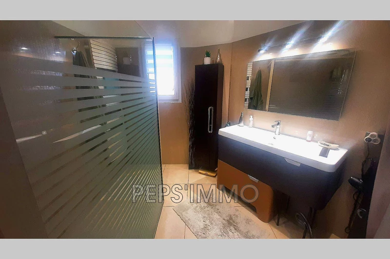 Vente maison contemporaine Saint-Mitre-les-Remparts  
