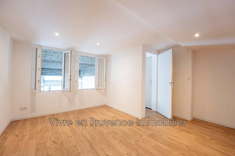 Professionnel local commercial Avignon  