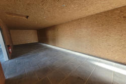 Professionnel local commercial Bergues  