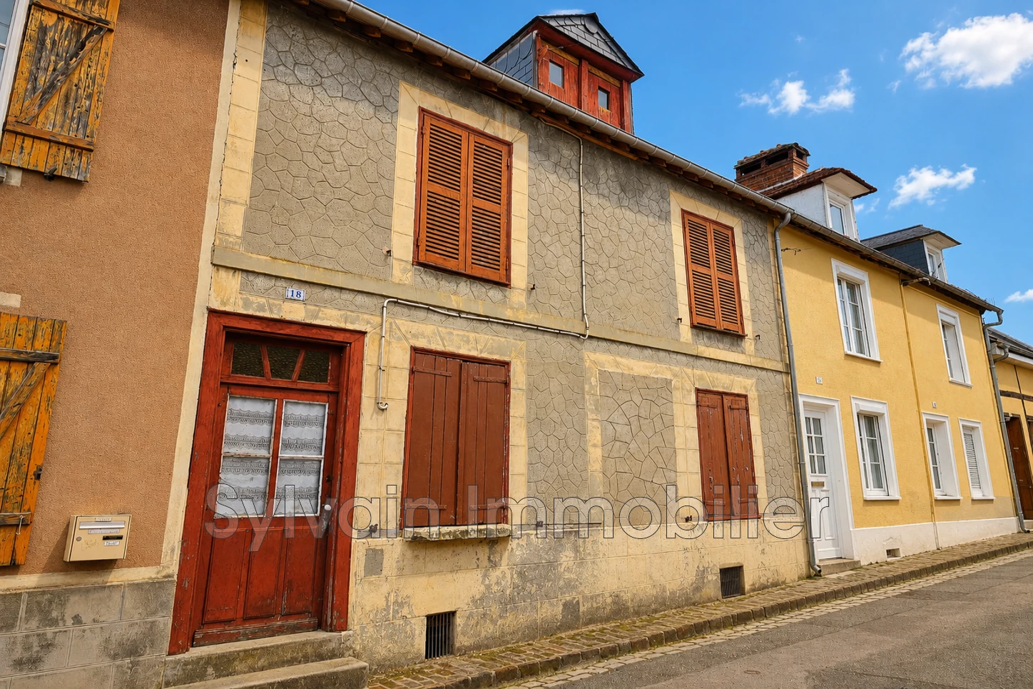 Maison 4 pièces 164 m² · à Songeons · 164 m² · 55 000 €