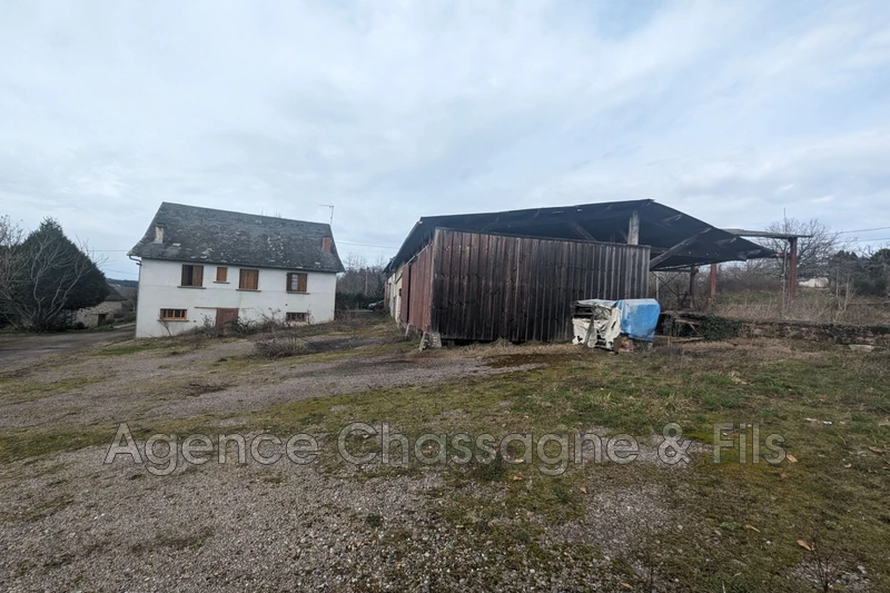 Vente maison de hameau Saint-Germain-les-Vergnes  