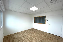 Professionnel bureau d'affaire Claira  