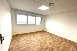 Professionnel bureau d'affaire Claira  
