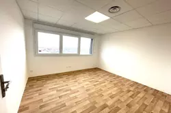 Professionnel bureau d'affaire Claira  