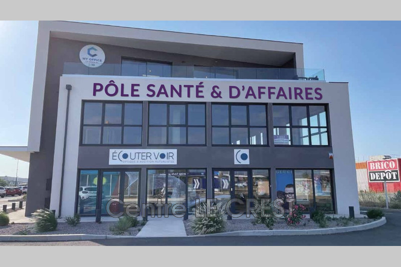 Professionnel bureau d'affaire Claira  