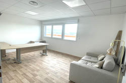 Professionnel bureau d'affaire Claira  