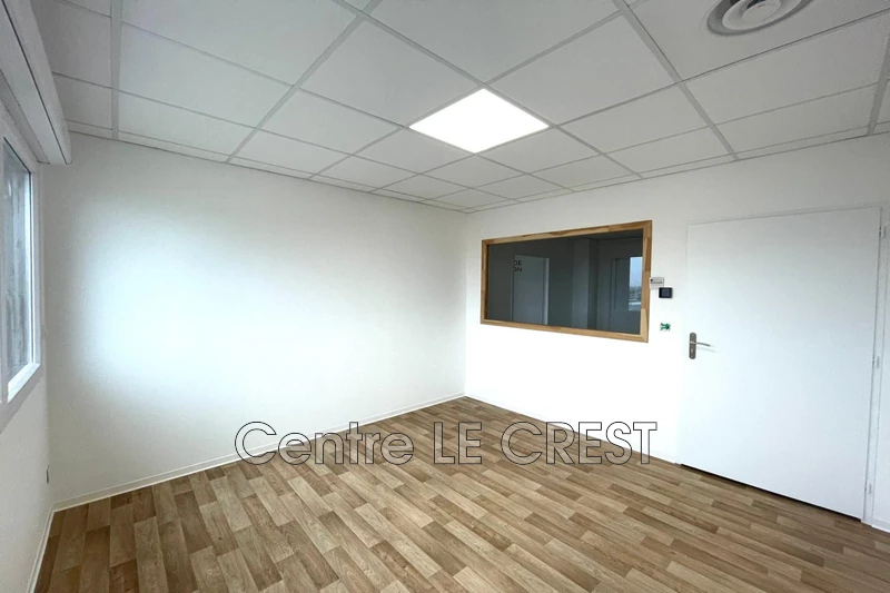 Professionnel bureau Claira  