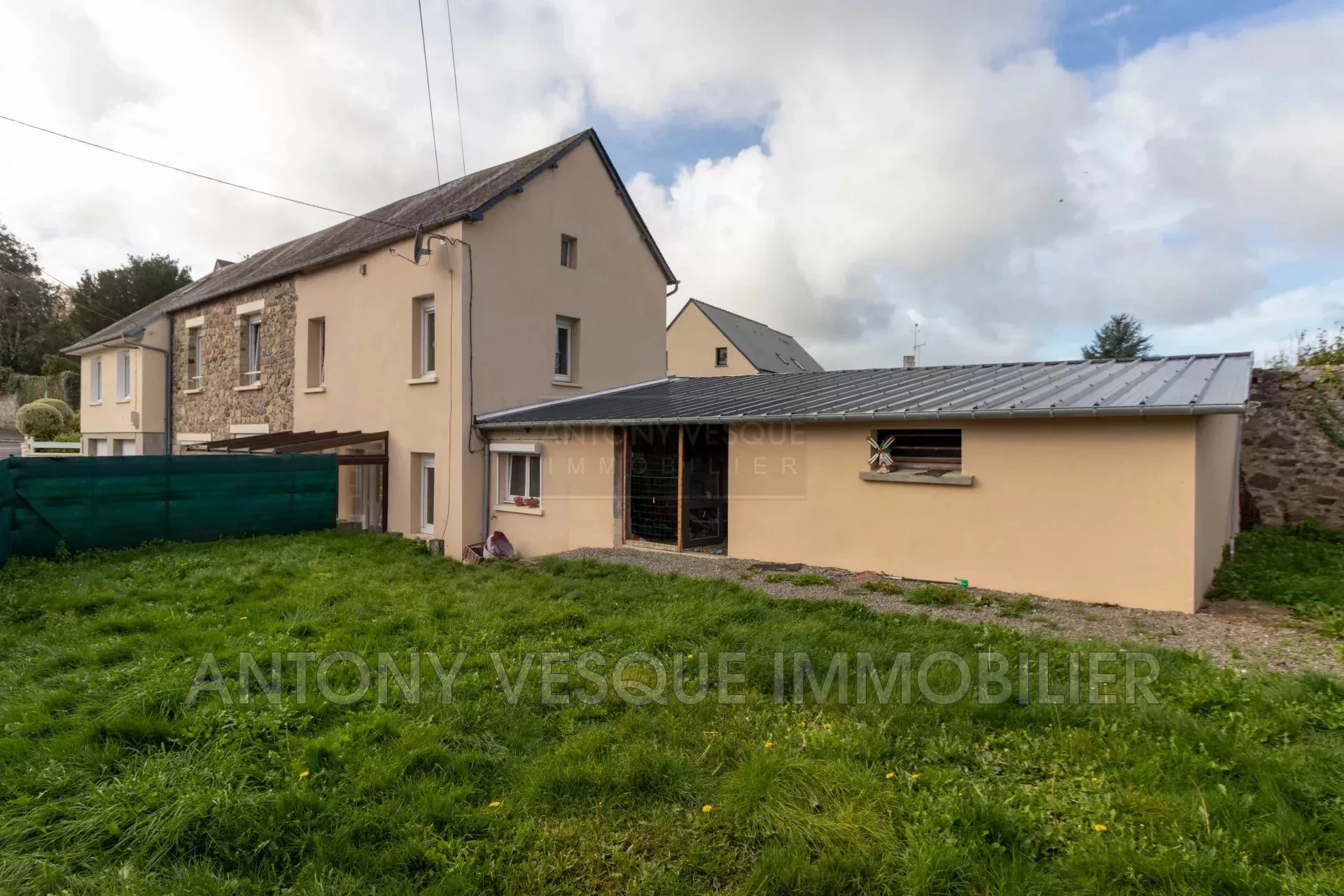 Maison 4 pièces 300 m² · à Coutances · 300 m² · 168 400 €