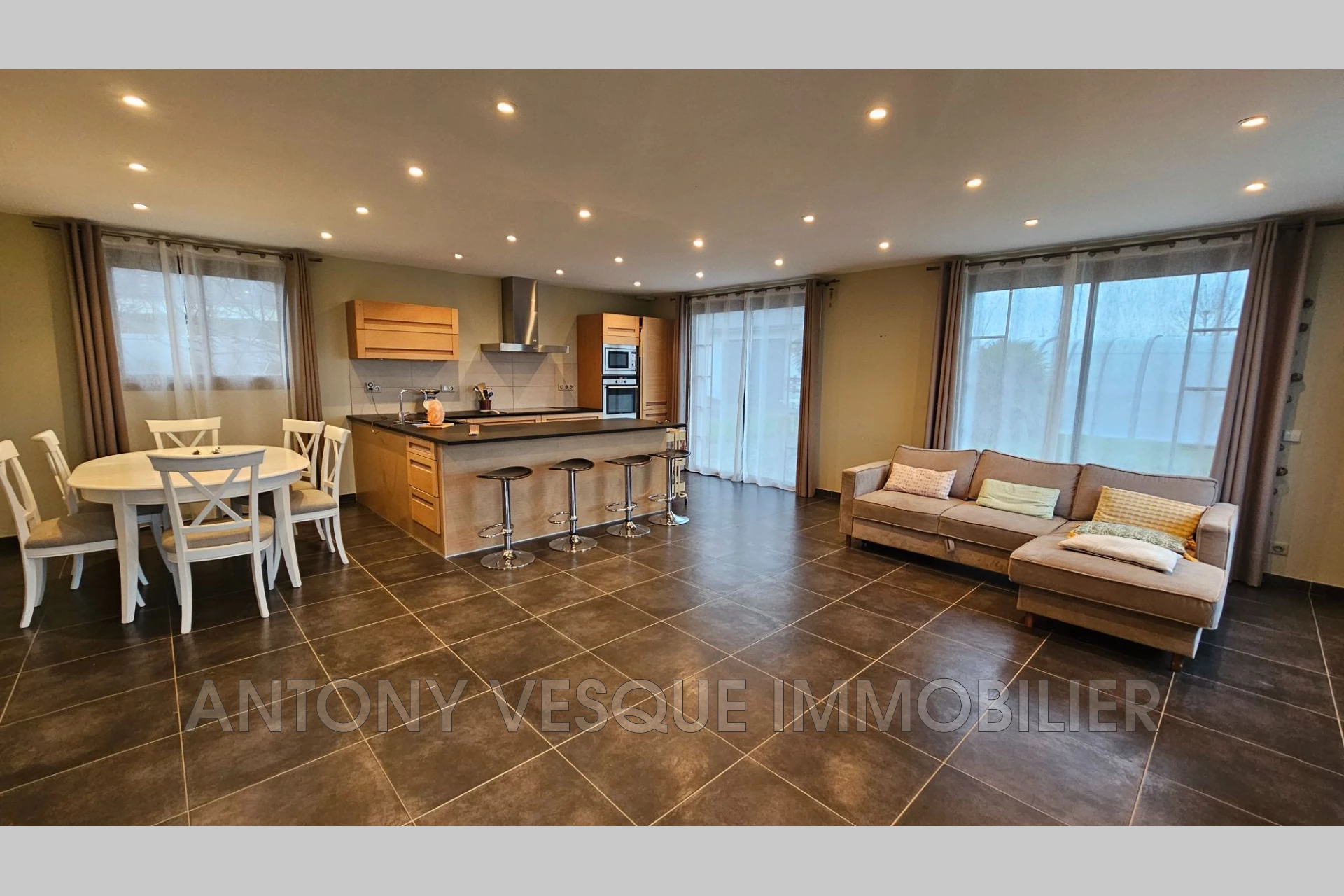 Maison 6 pièces 50 m² · à Regnéville-sur-Mer · 50 m² · 514 000 €