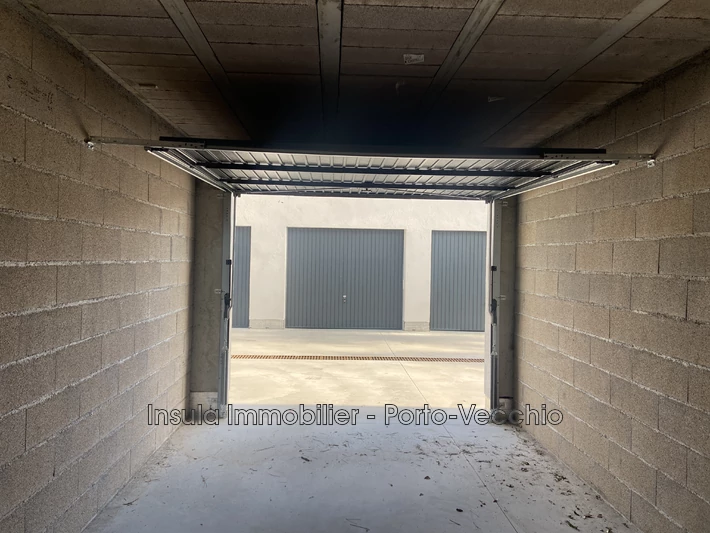 Location garage Porto-Vecchio  