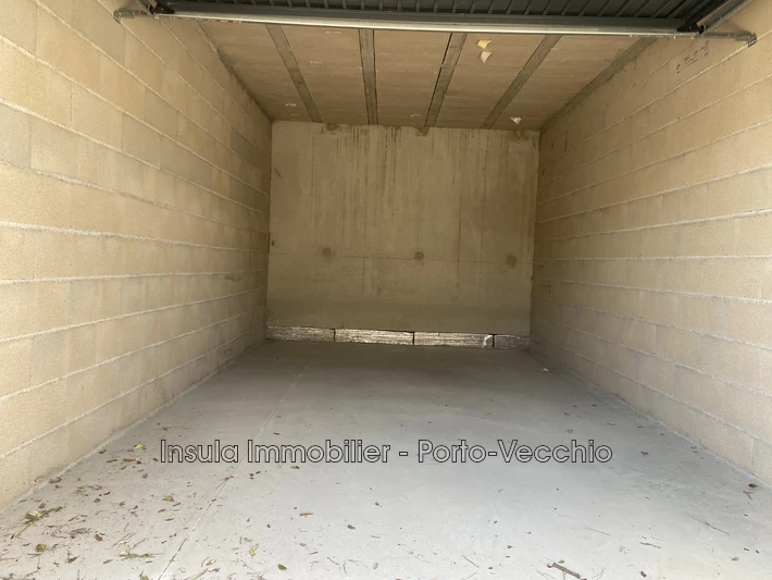 Location garage Porto-Vecchio  