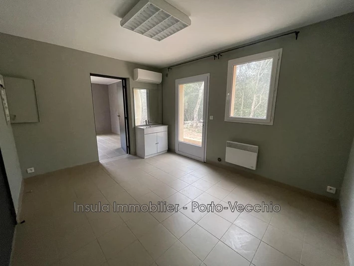 Professionnel local commercial Bonifacio Professionnel local commercial Bonifacio