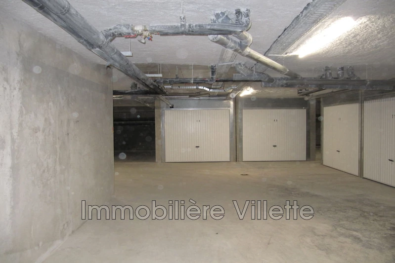 Location garage Villeneuve-Loubet  