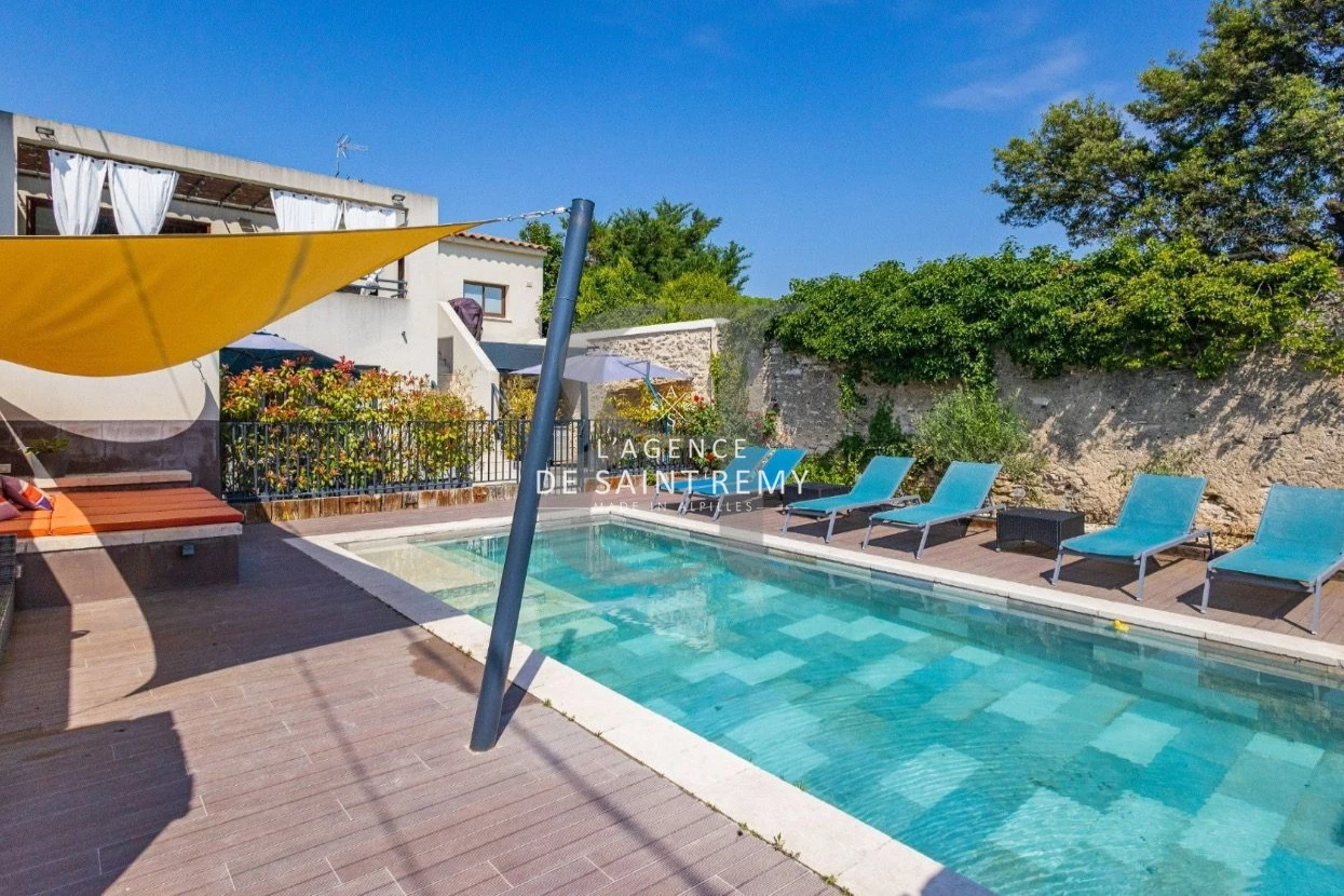 Maison 7 pièces 158 m² · à Saint-Rémy-de-Provence · 158 m² · 799 000 €