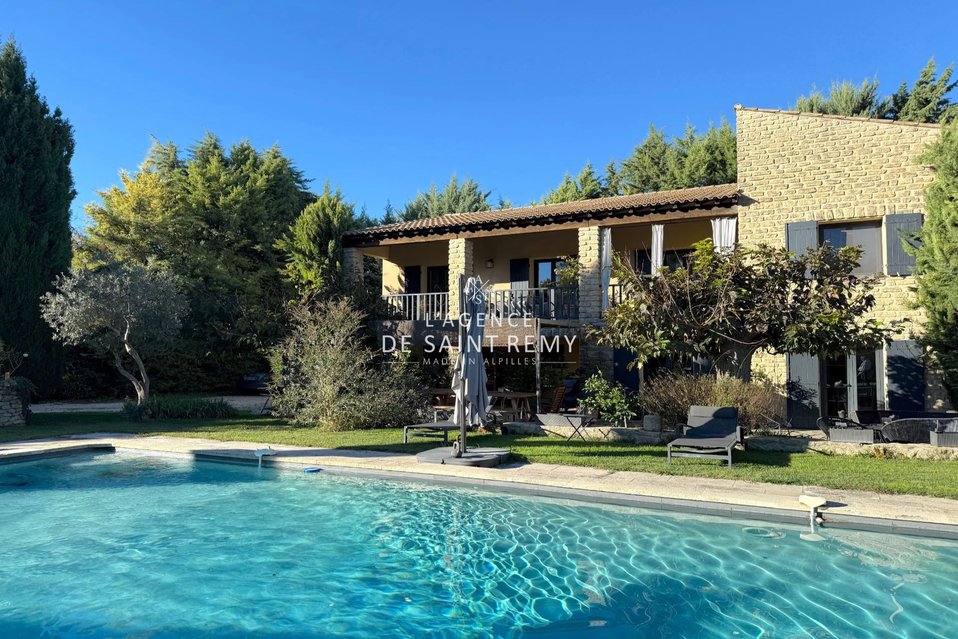 Maison 7 pièces 44 m² · à Saint-Rémy-de-Provence · 44 m² · 995 000 €