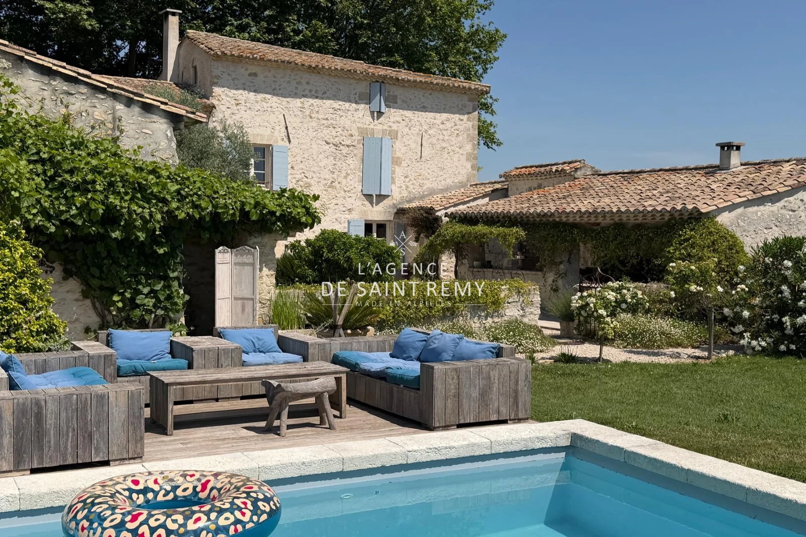 Maison 8 pièces 300 m² · au Thor · 300 m² · 2 490 000 €