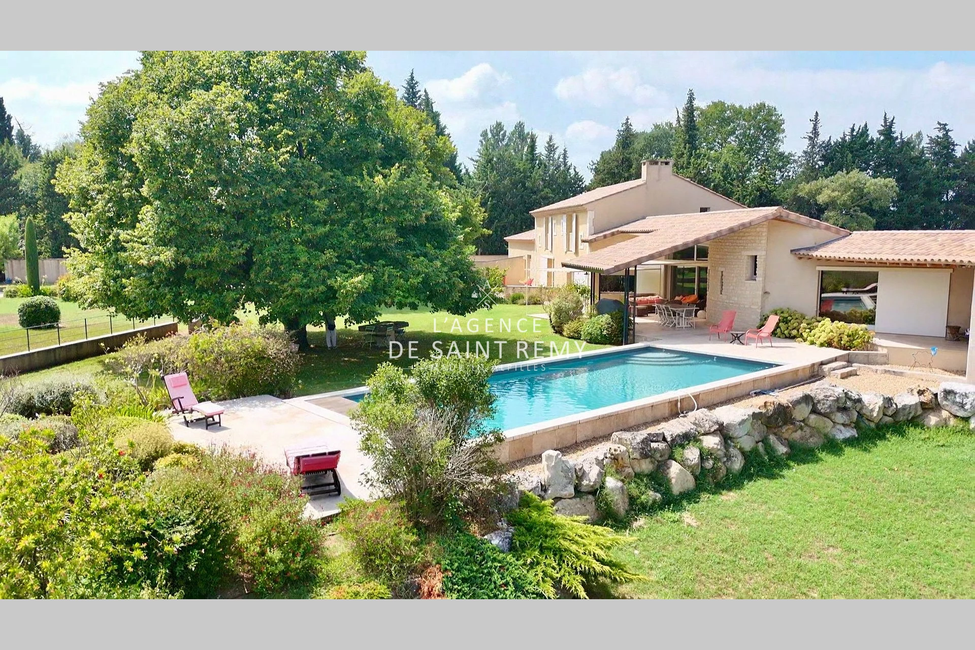 Maison 6 pièces 280 m² · à Campagne · 280 m² · 1 980 000 €