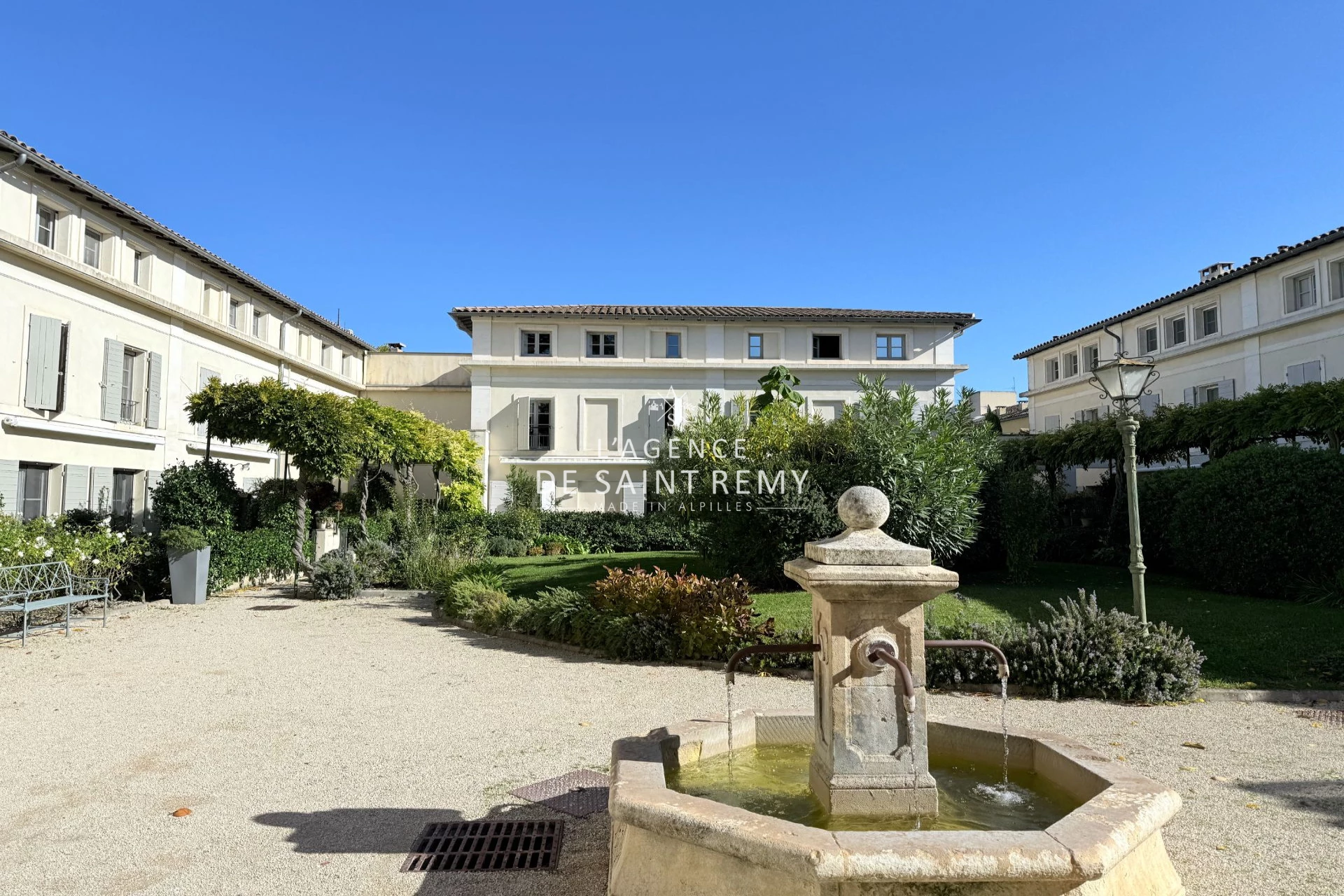 Appartement 4 pièces 40 m² · à Saint-Rémy-de-Provence · 40 m² · 440 000 €