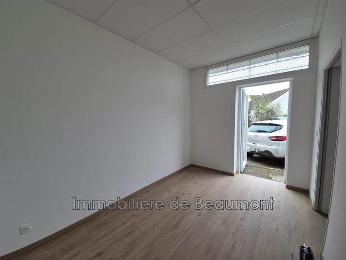 Professionnel locaux Beaumont-le-Roger  