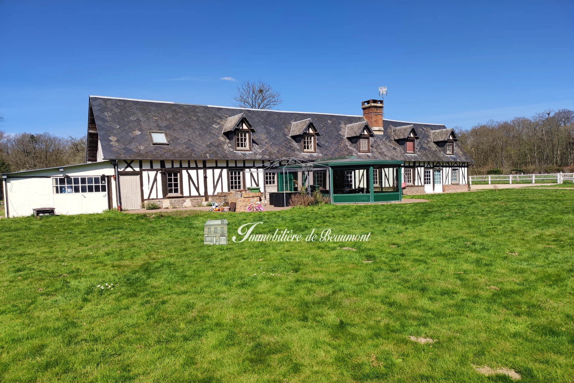 Maison 6 pièces 39 m² · à Beaumont-le-Roger · 39 m² · 336 000 €