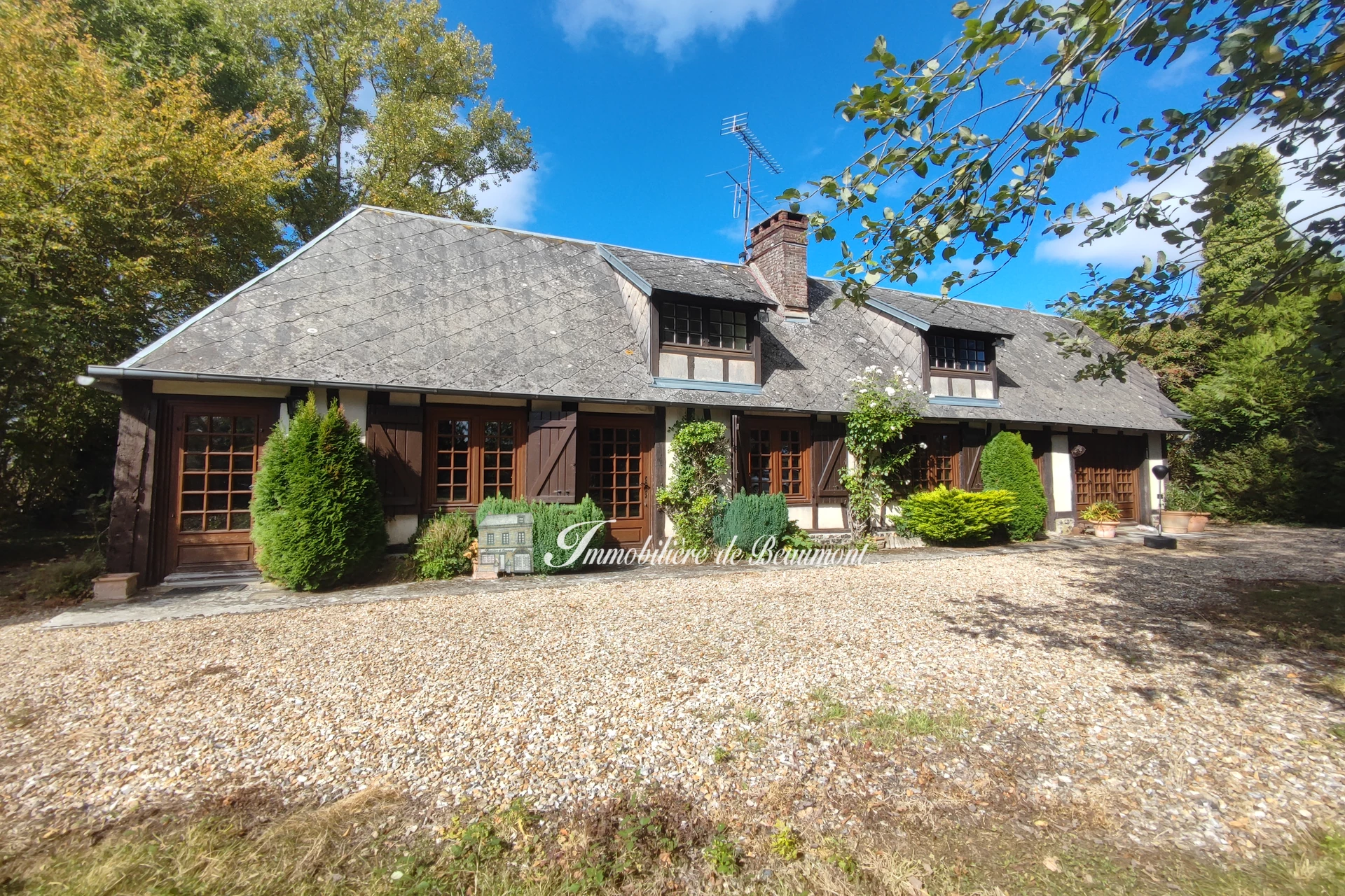 Maison 4 pièces 186 m² · à Beaumont-le-Roger · 186 m² · 209 500 €