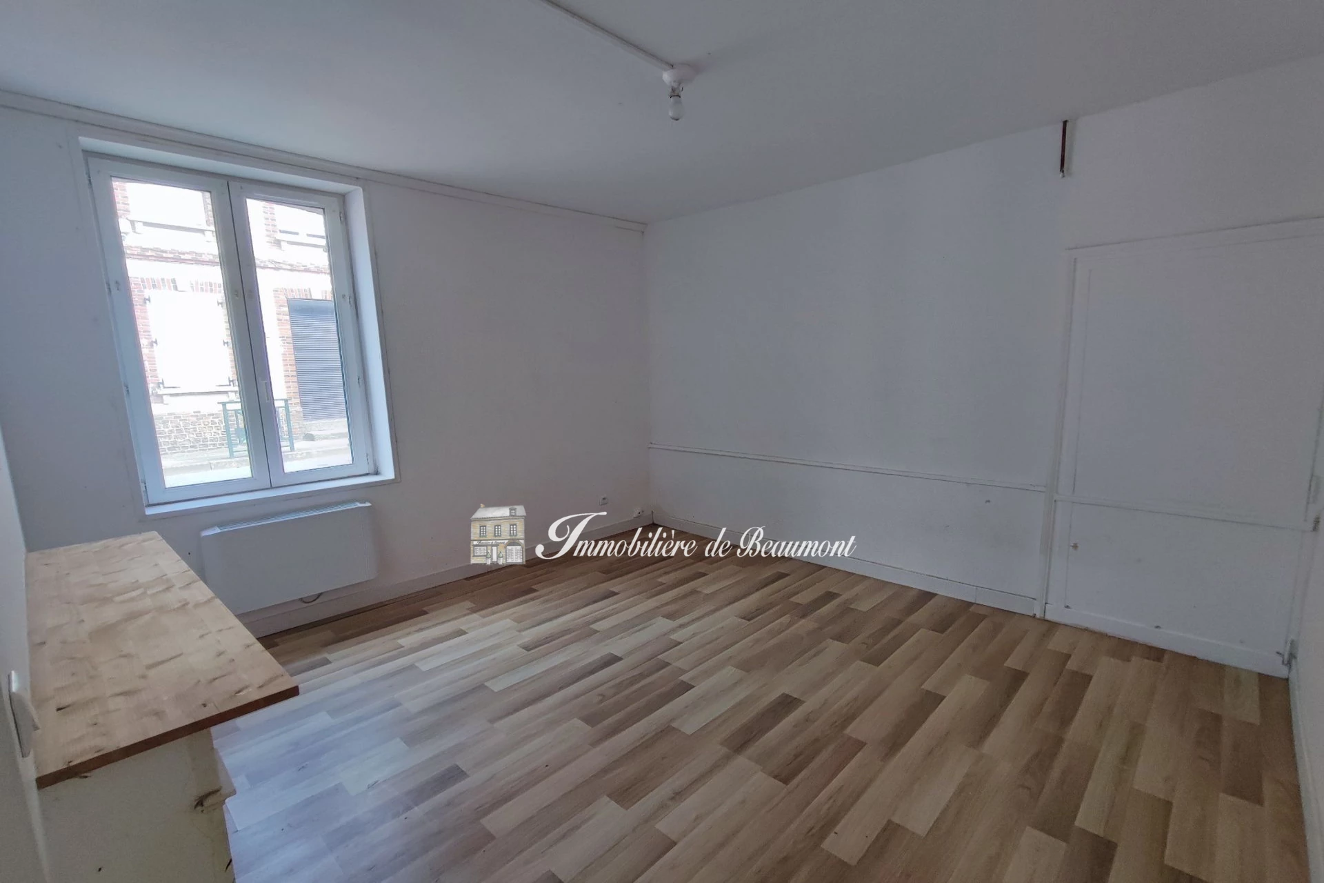 Maison 5 pièces 300 m² · à Conches-en-Ouche · 300 m² · 91 800 €