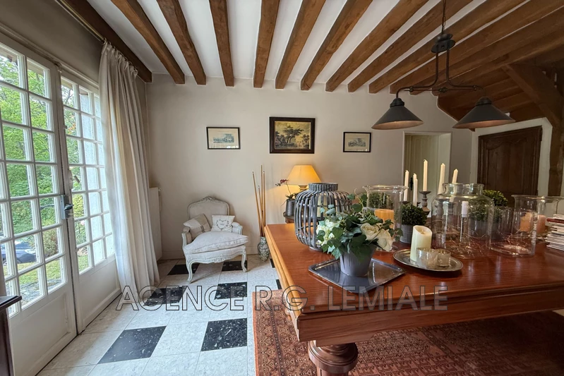 Vente maison Le Mesnil-le-Roi  