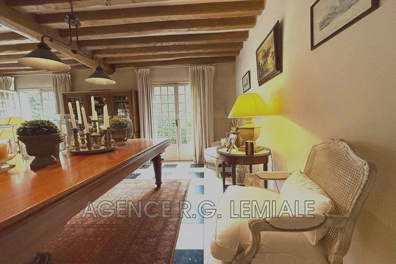 Vente maison Le Mesnil-le-Roi  